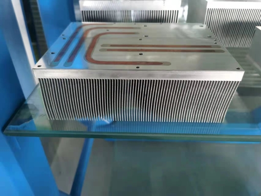 Aluminum Skiving Fin Cooled Plate With Copper Pipes Cu-Tube-Buried Heatsink