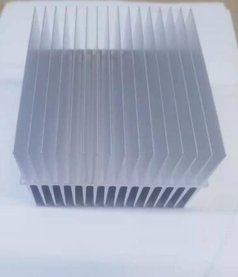 89-125 mm Aluminum Extruded Heat Sinks 0.1 mm Flatness Silver Anodizing