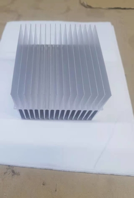 89-125 mm Aluminum Extruded Heat Sinks 0.1 mm Flatness Silver Anodizing